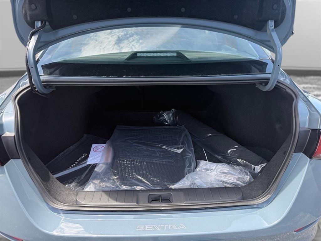 2025 Nissan Sentra SV photo 19