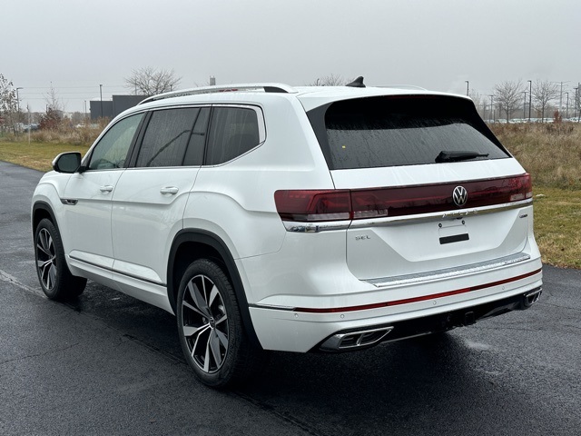 2026 Volkswagen Atlas SEL Premium R-Line photo 4
