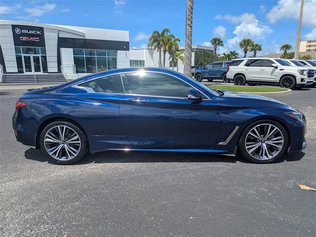 2022 Infiniti Q60 Luxe photo 3