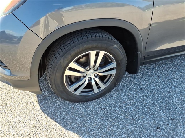 2017 Honda Pilot EX-L photo 4