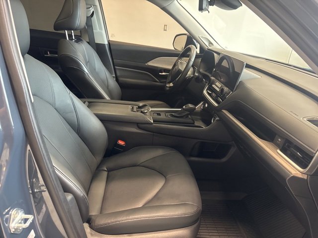 2024 Toyota Grand Highlander Platinum photo 24
