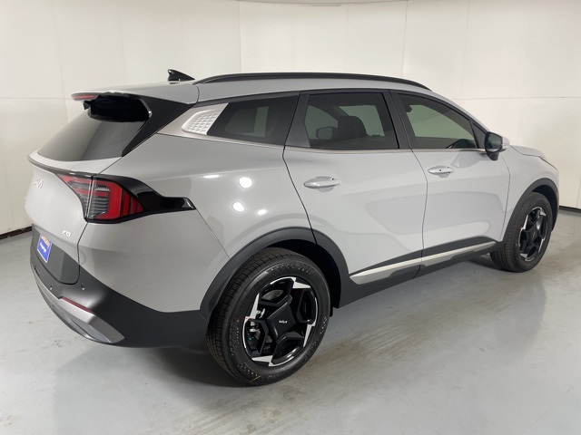 2026 Kia Sportage EX photo 4