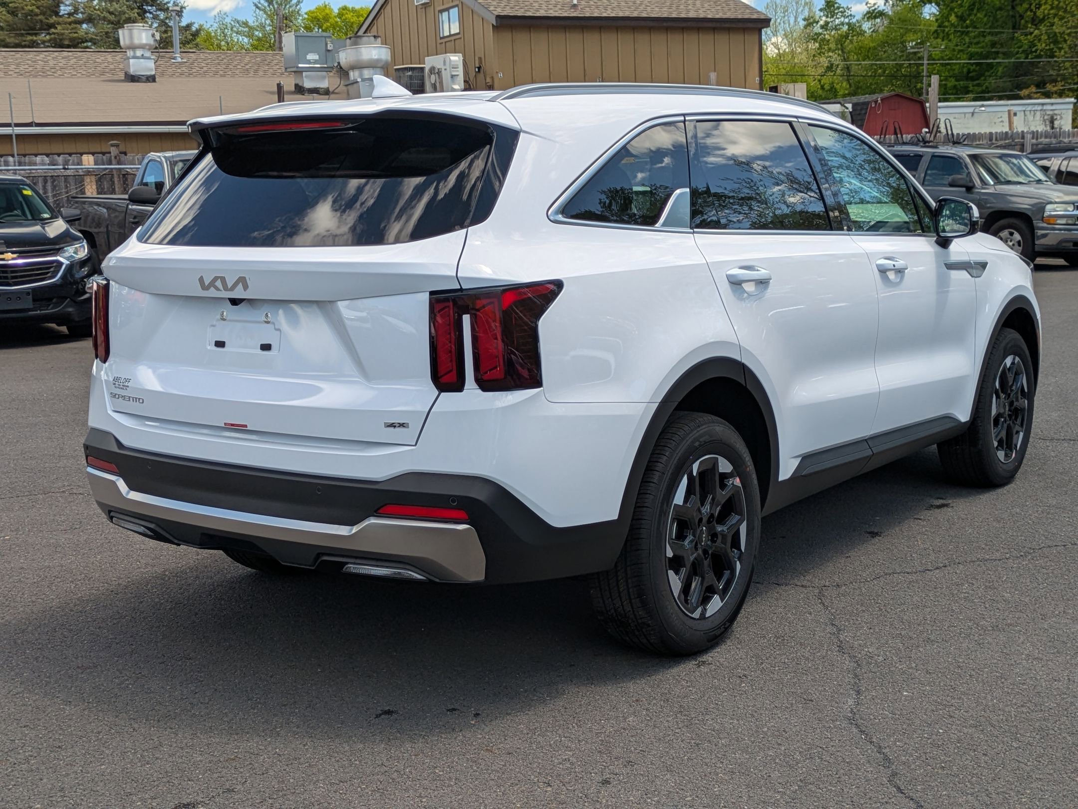 2025 Kia Sorento S photo 4