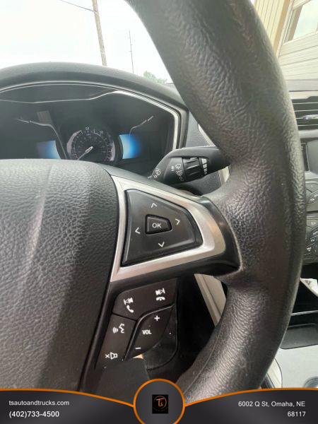 2018 Ford Fusion SE Hybrid photo 18