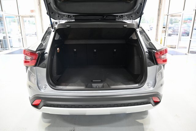 2025 Chevrolet Trax LT photo 24