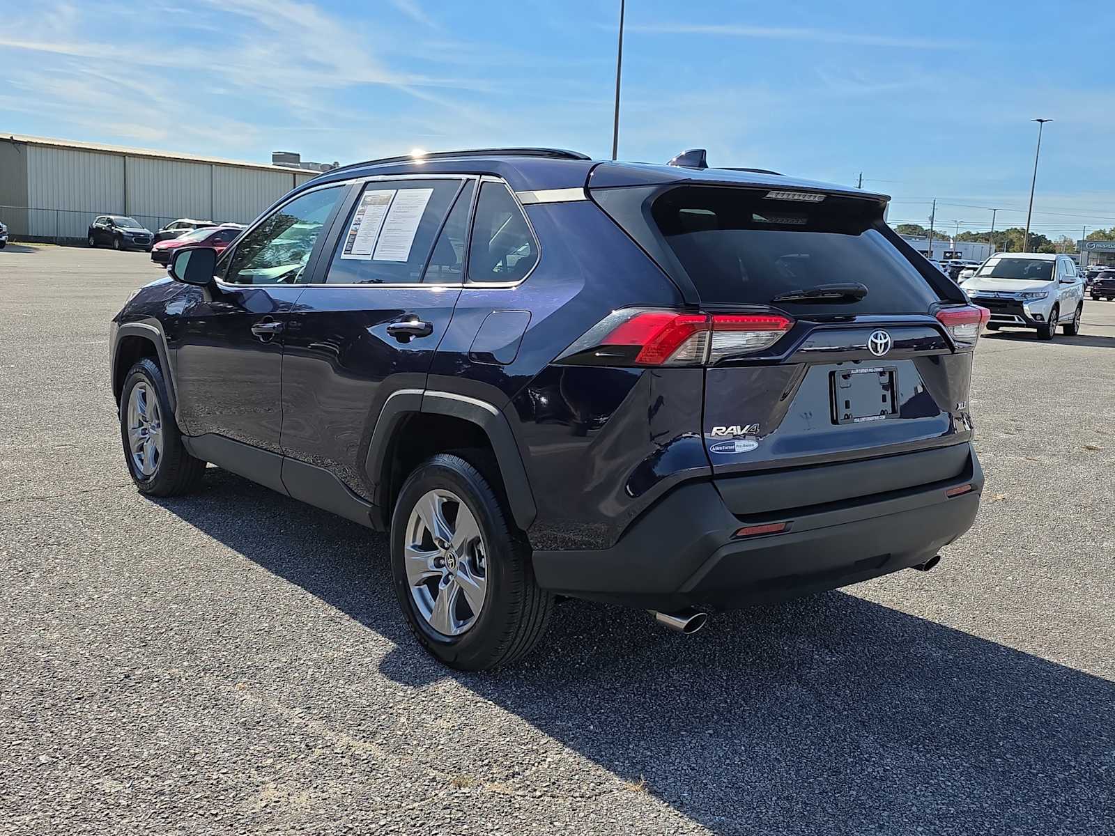 2024 Toyota RAV4 XLE photo 4