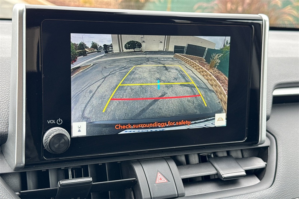 2024 Toyota RAV4 LE photo 16