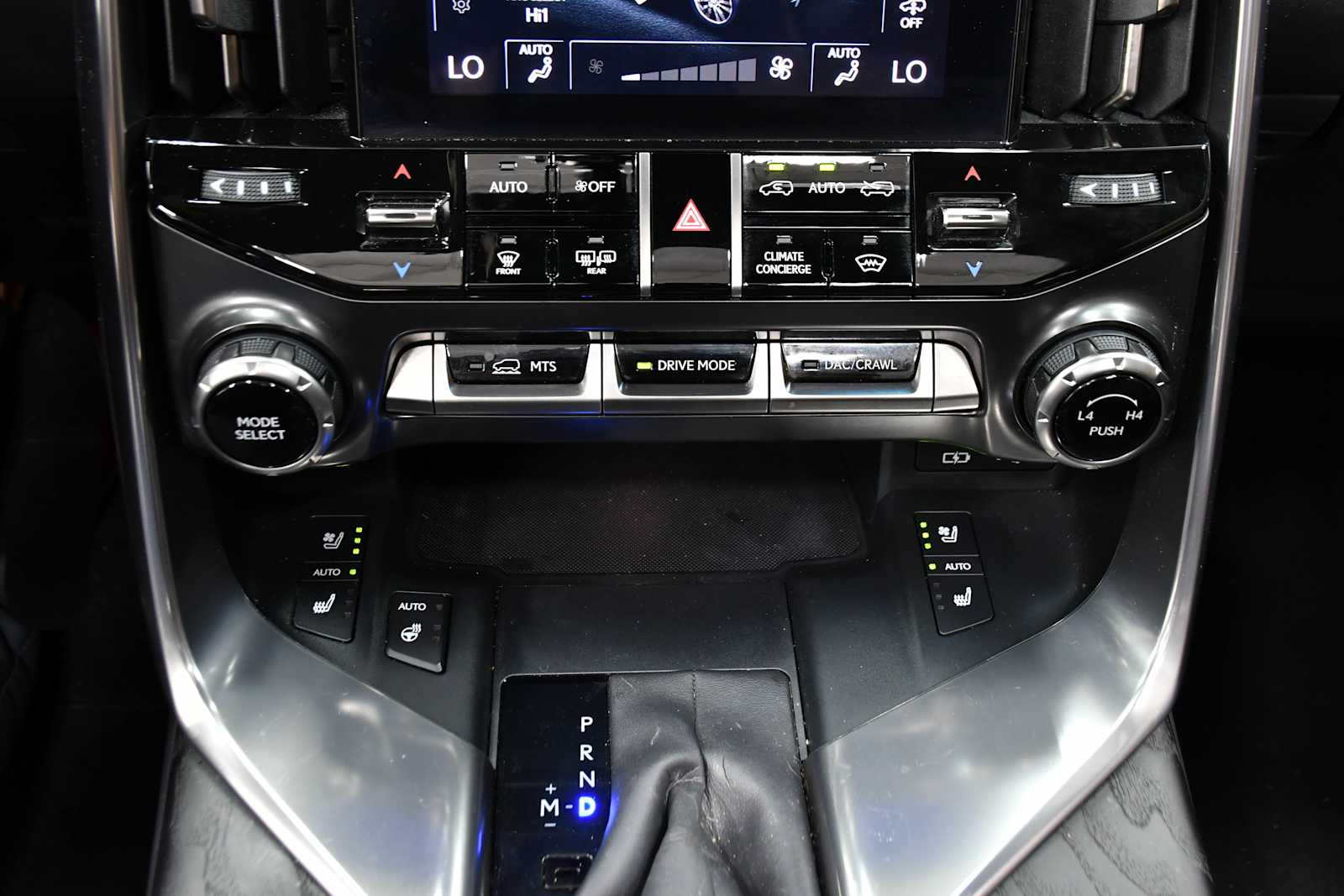 2023 Lexus LX 600 Luxury photo 19