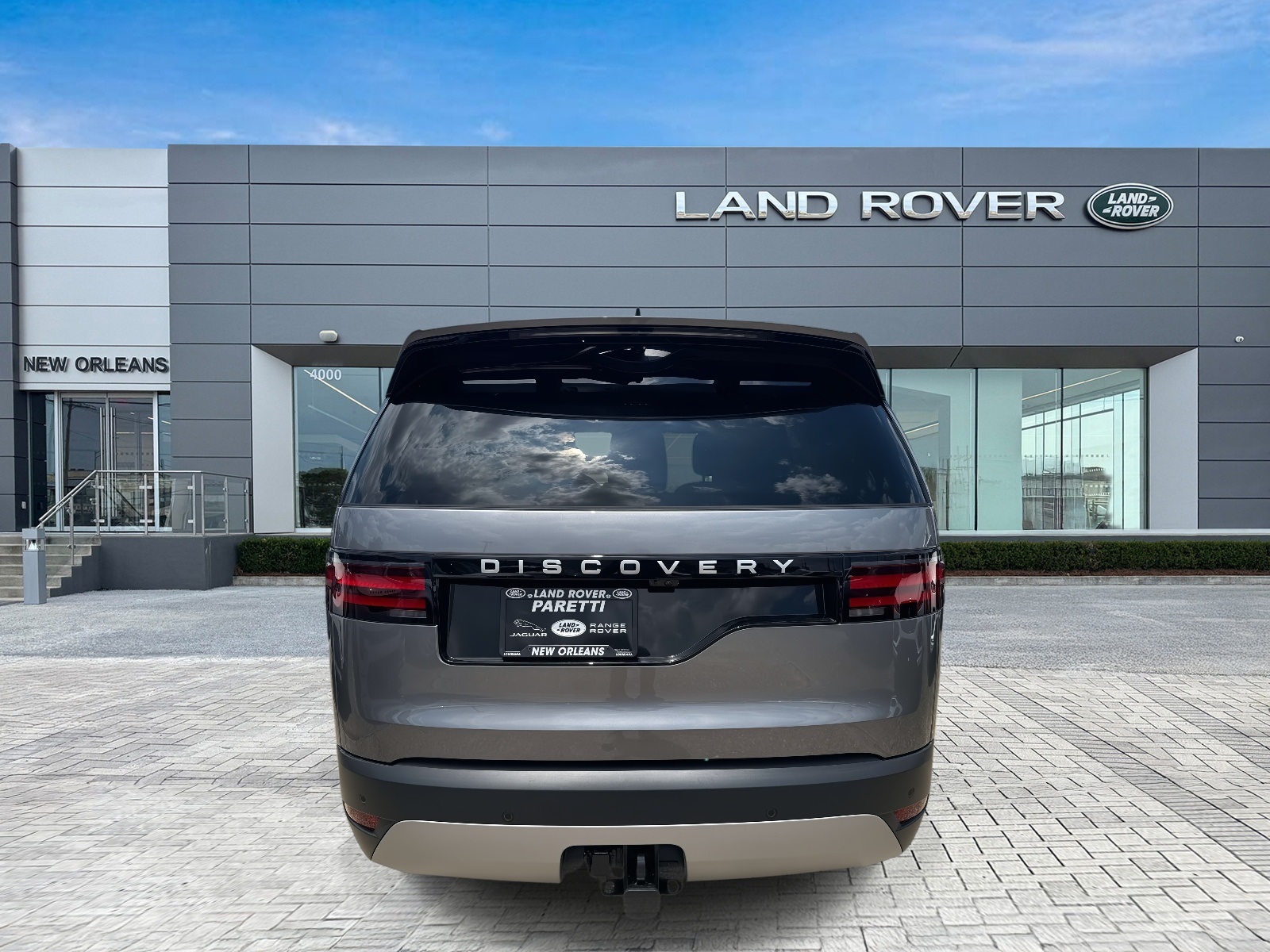 2025 Land Rover Discovery S photo 6