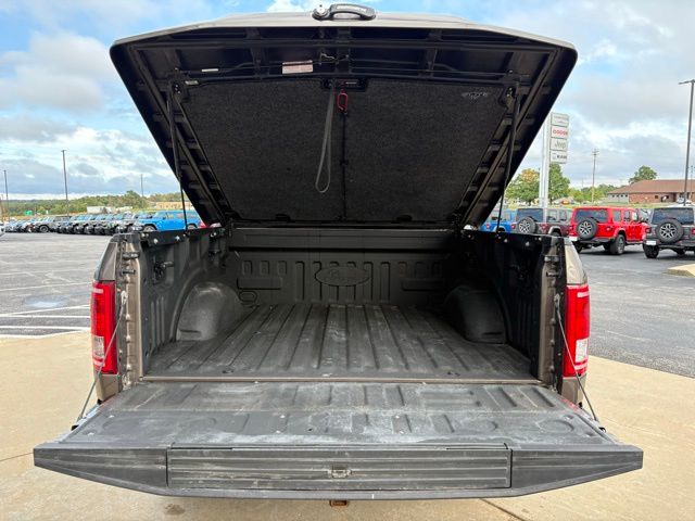 2017 Ford F-150 Lariat photo 18