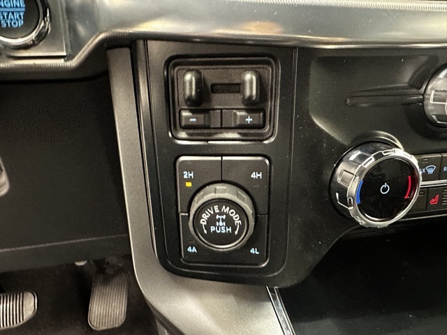 2025 Ford F-150 Lariat photo 28