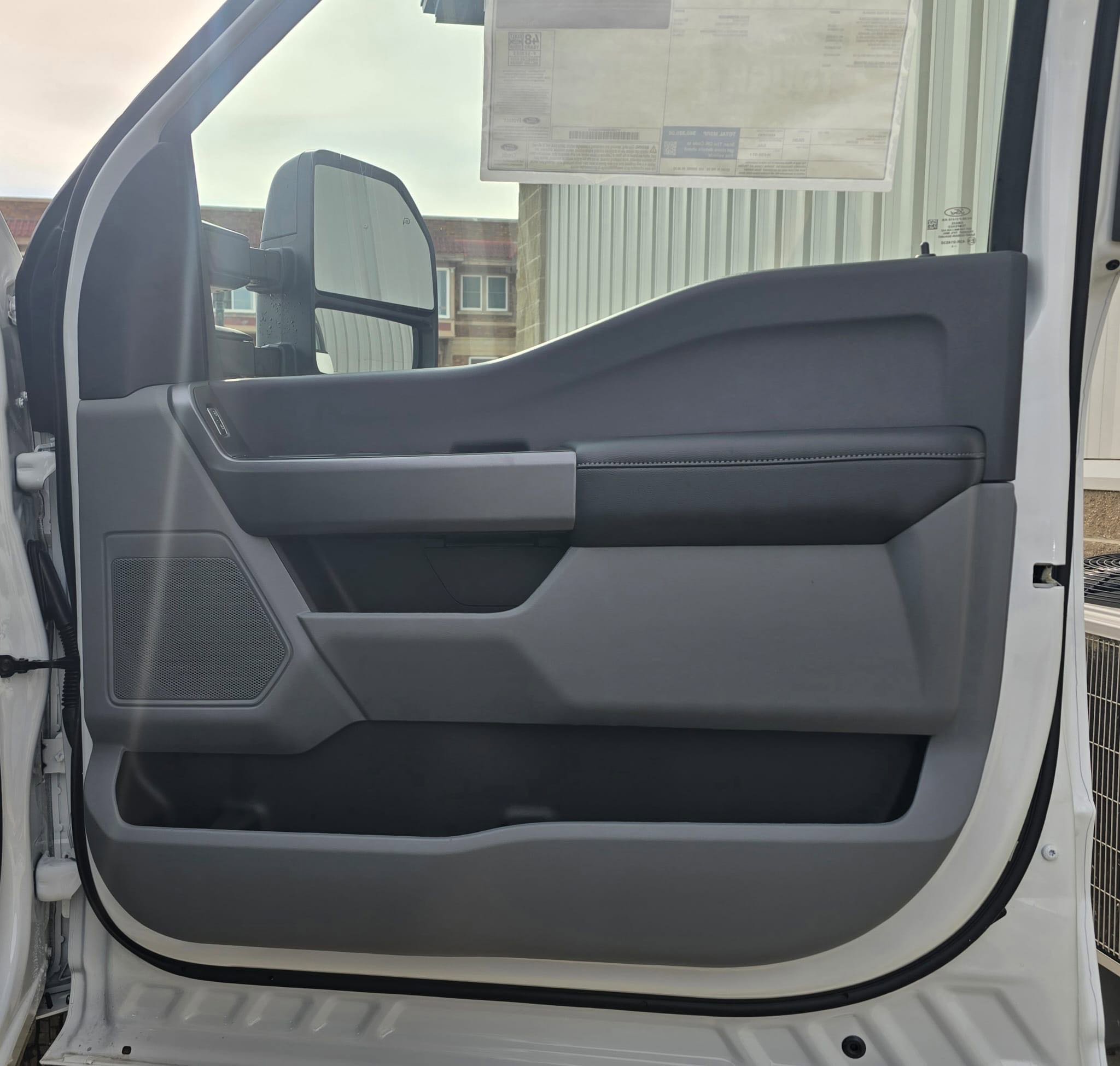 2025 Ford F-350 XLT photo 9
