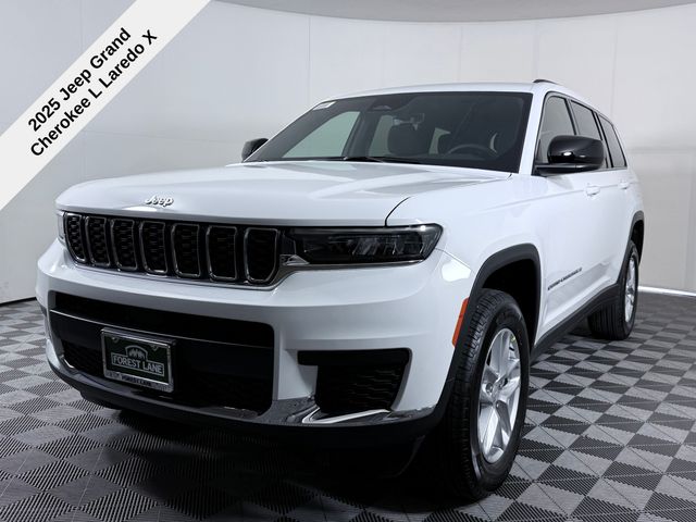 2025 Jeep Grand Cherokee Laredo X photo 4
