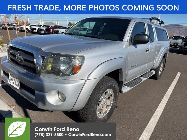 2010 Toyota Tacoma Base photo 3