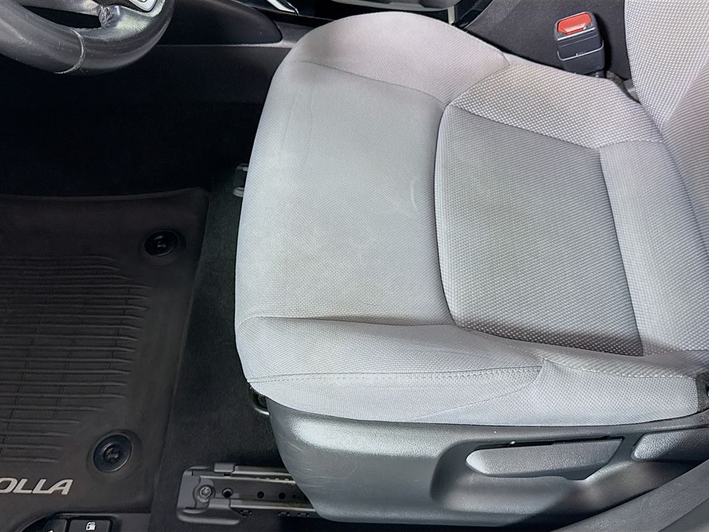 2021 Toyota Corolla SE photo 18
