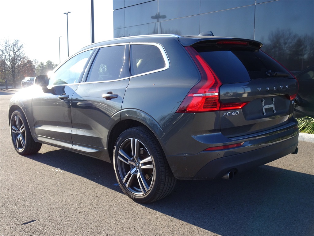 2019 Volvo XC60 T5 Momentum photo 4