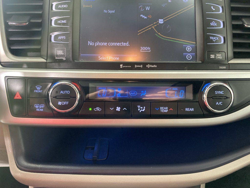 2019 Toyota Highlander Limited photo 4