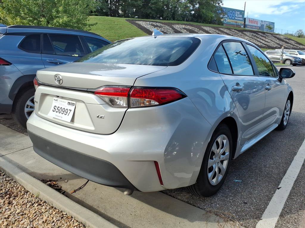 2024 Toyota Corolla LE photo 2