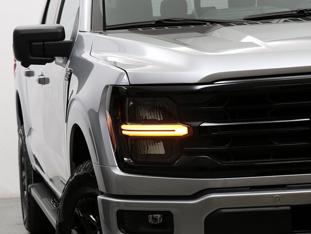 2025 Ford F-150 XLT photo 4