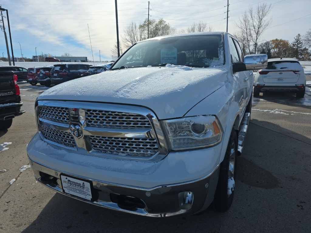 2017 RAM Ram 1500 Pickup Laramie