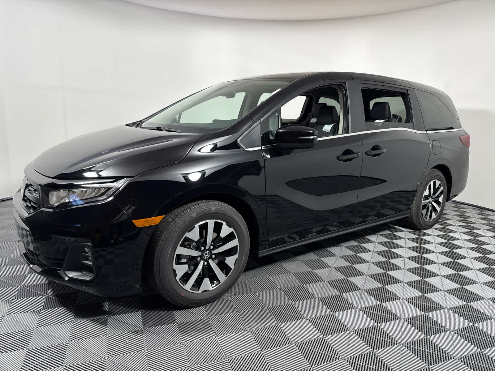 2026 Honda Odyssey EX-L photo 2