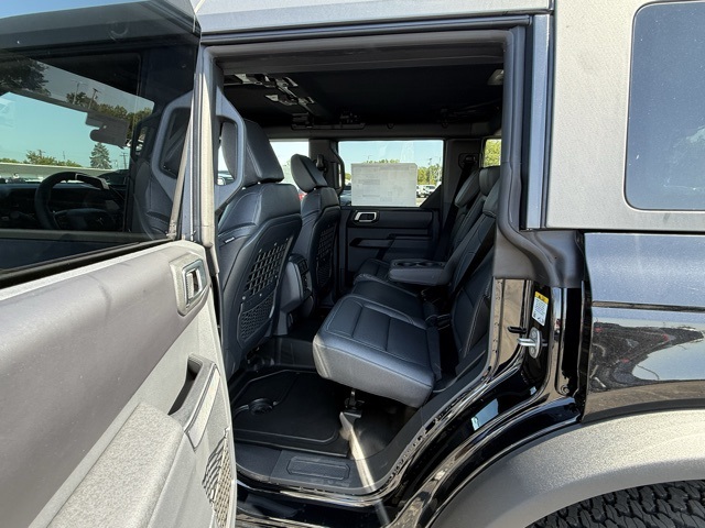 2025 Ford Bronco Badlands photo 14
