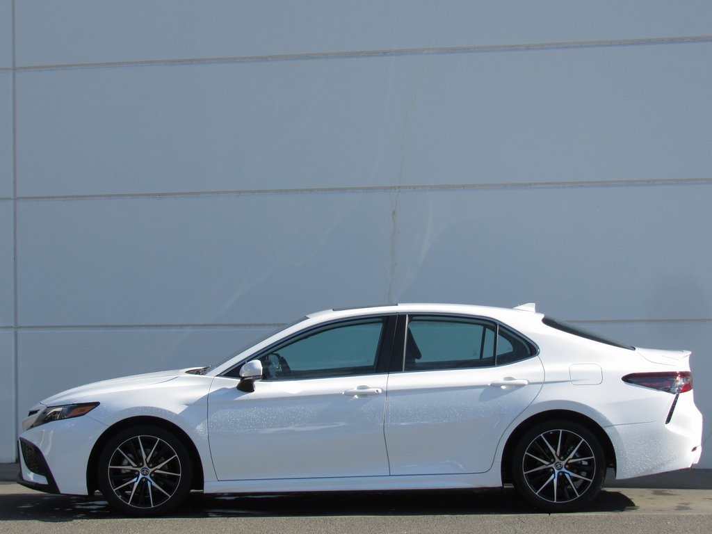 2023 Toyota Camry Hybrid SE photo 4