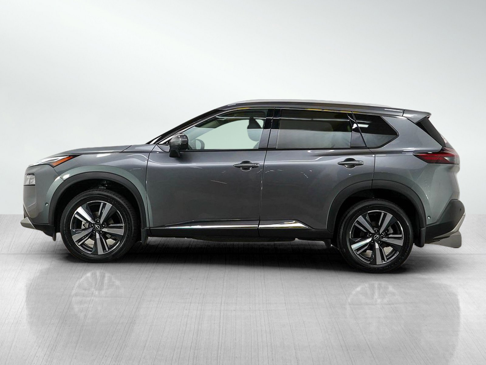 Used 2023 Nissan Rogue Platinum with VIN JN8BT3DD0PW319313 for sale in Wayzata, Minnesota
