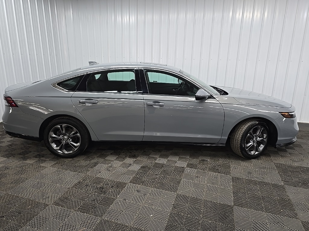 2023 Honda Accord Hybrid EX-L photo 2