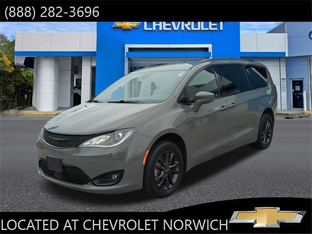 2020 Chrysler Pacifica AWD LAUNCH EDITION's photo