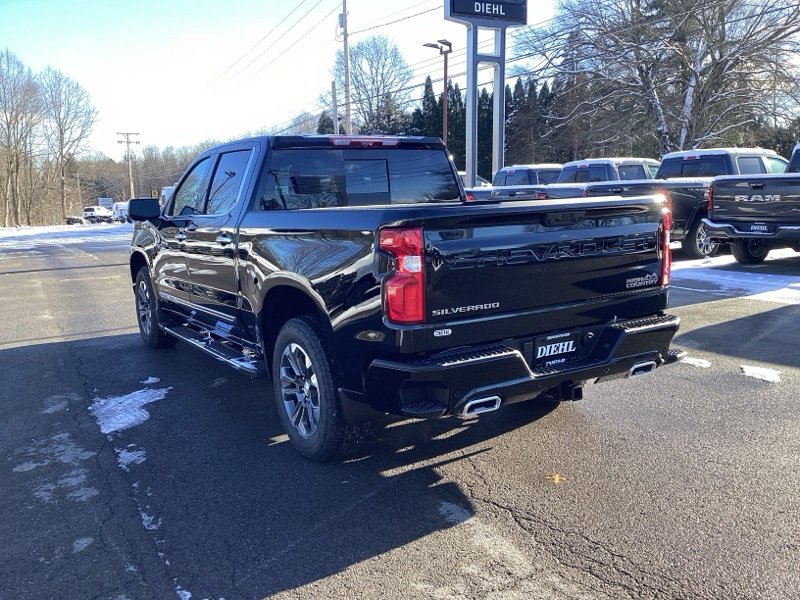 2026 Chevrolet Silverado 1500 High Country photo 4