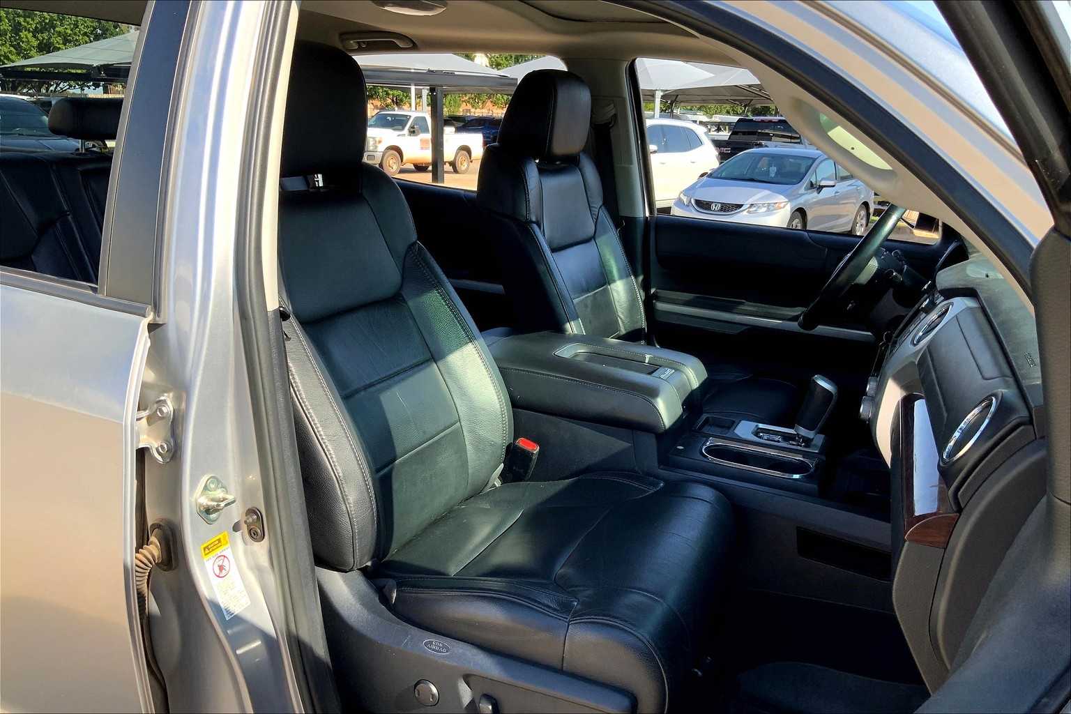 2017 Toyota Tundra Limited photo 8