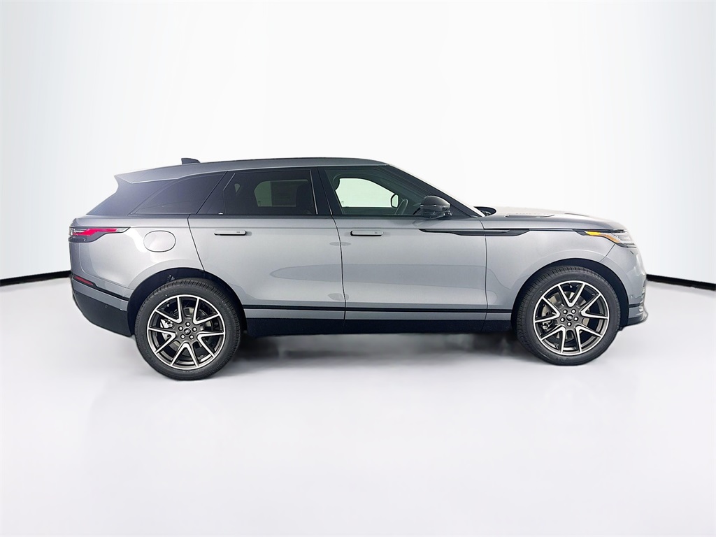 2026 Land Rover Range Rover Velar SE photo 4