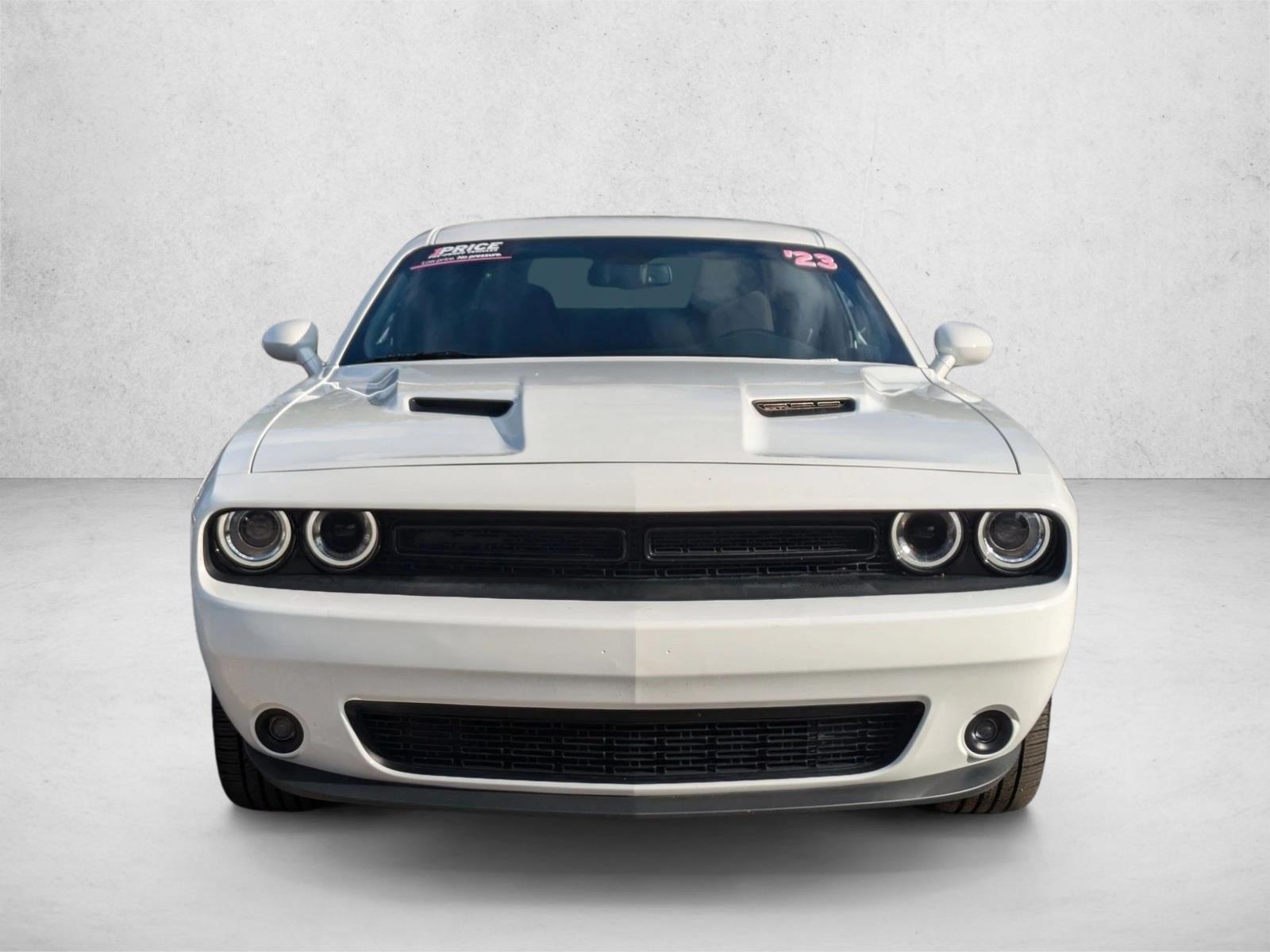 2023 Dodge Challenger SXT photo 2