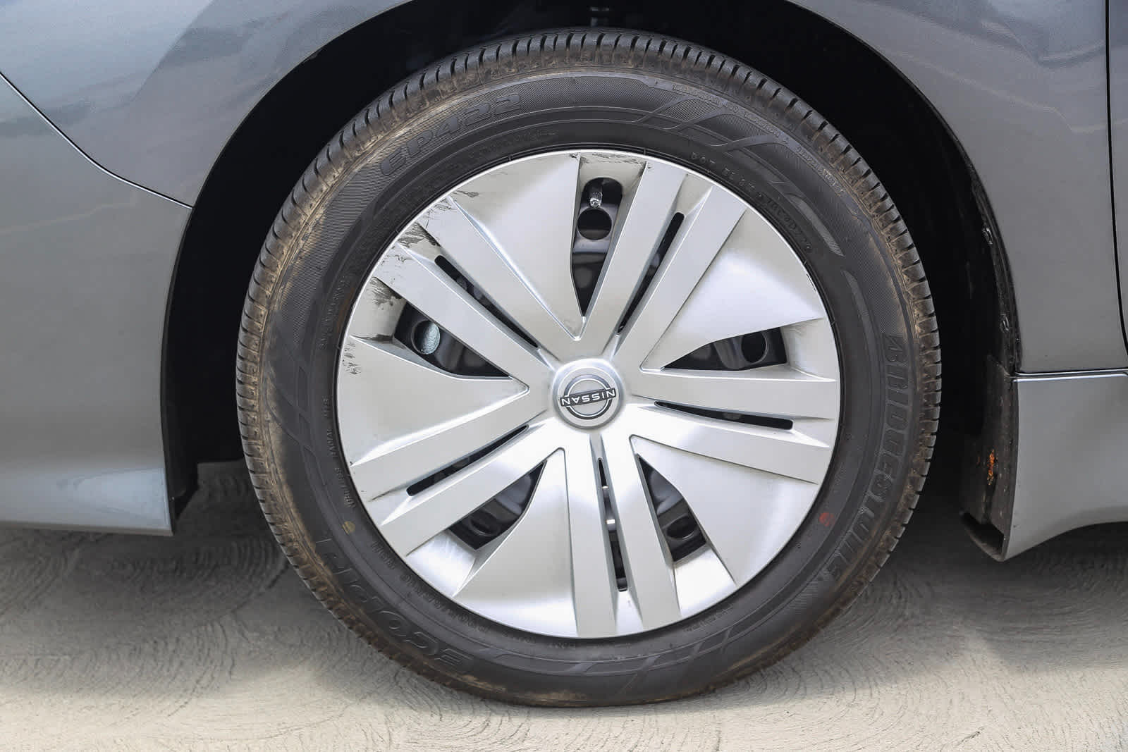 2025 Nissan Leaf S photo 11