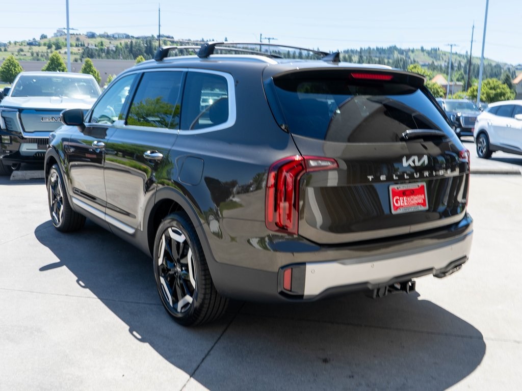 2025 Kia Telluride S photo 3