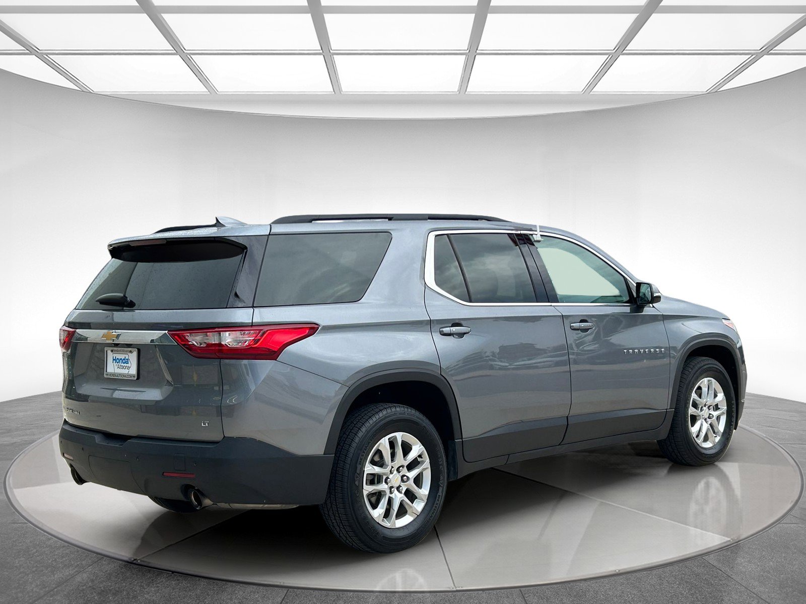 2020 Chevrolet Traverse Cloth photo 3