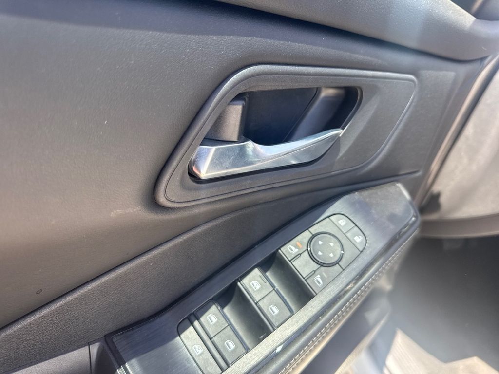 2024 Nissan Rogue SV photo 26
