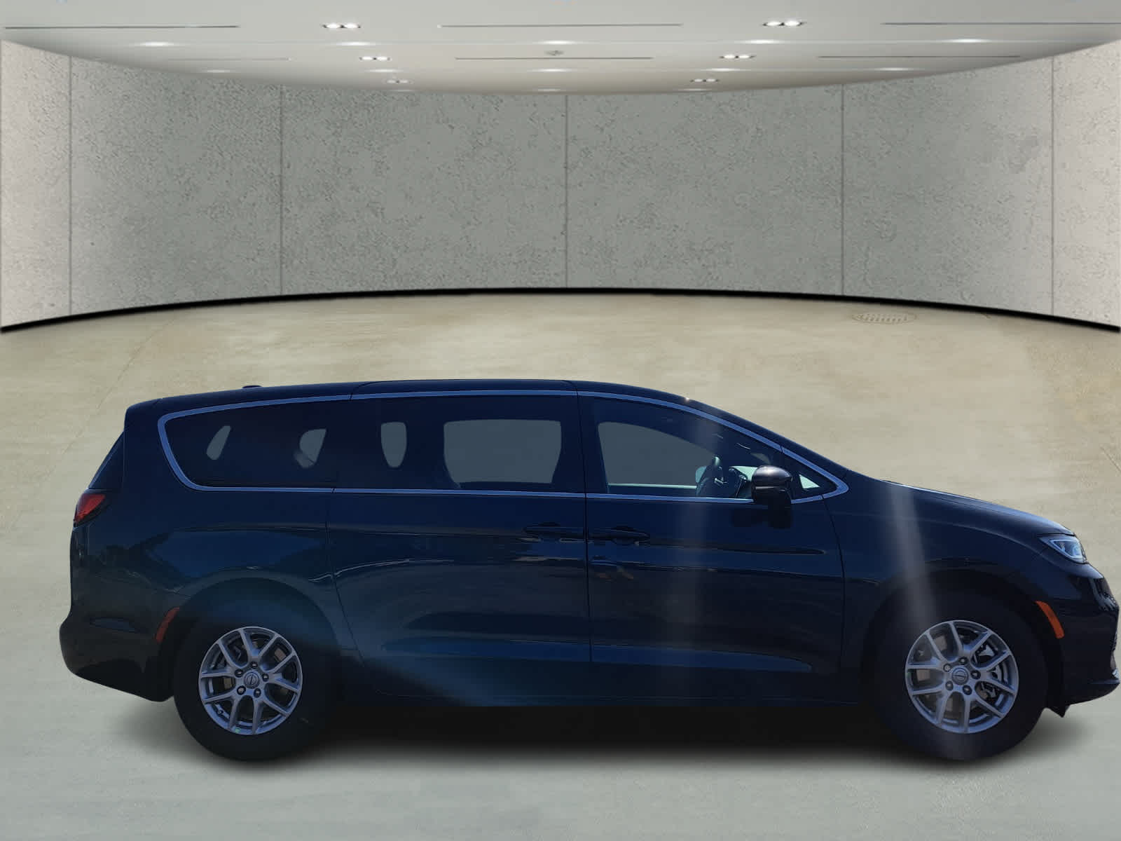 2025 Chrysler Pacifica photo 4