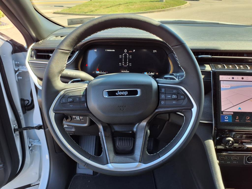 2025 Jeep Grand Cherokee Limited photo 28