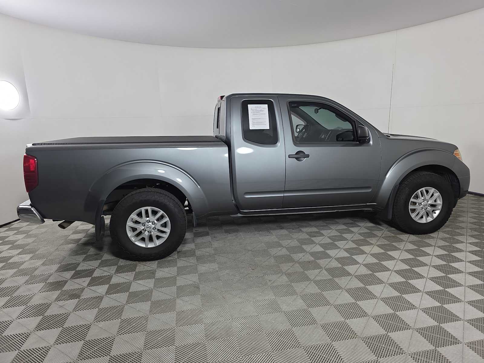2018 Nissan Frontier SV photo 8