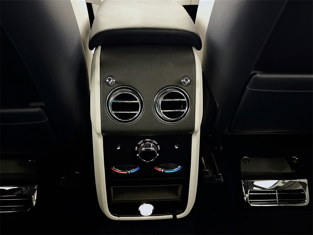 2020 Rolls Royce Cullinan photo 26