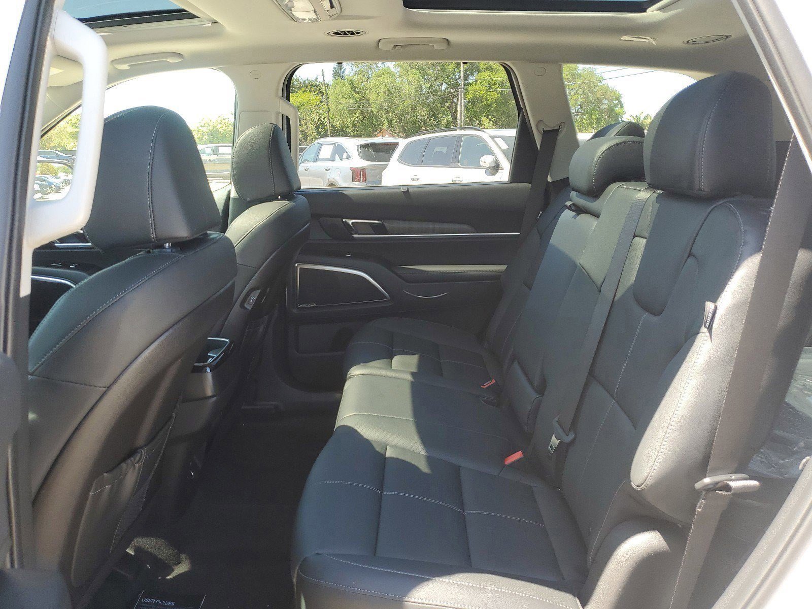 2025 Kia Telluride SX photo 9