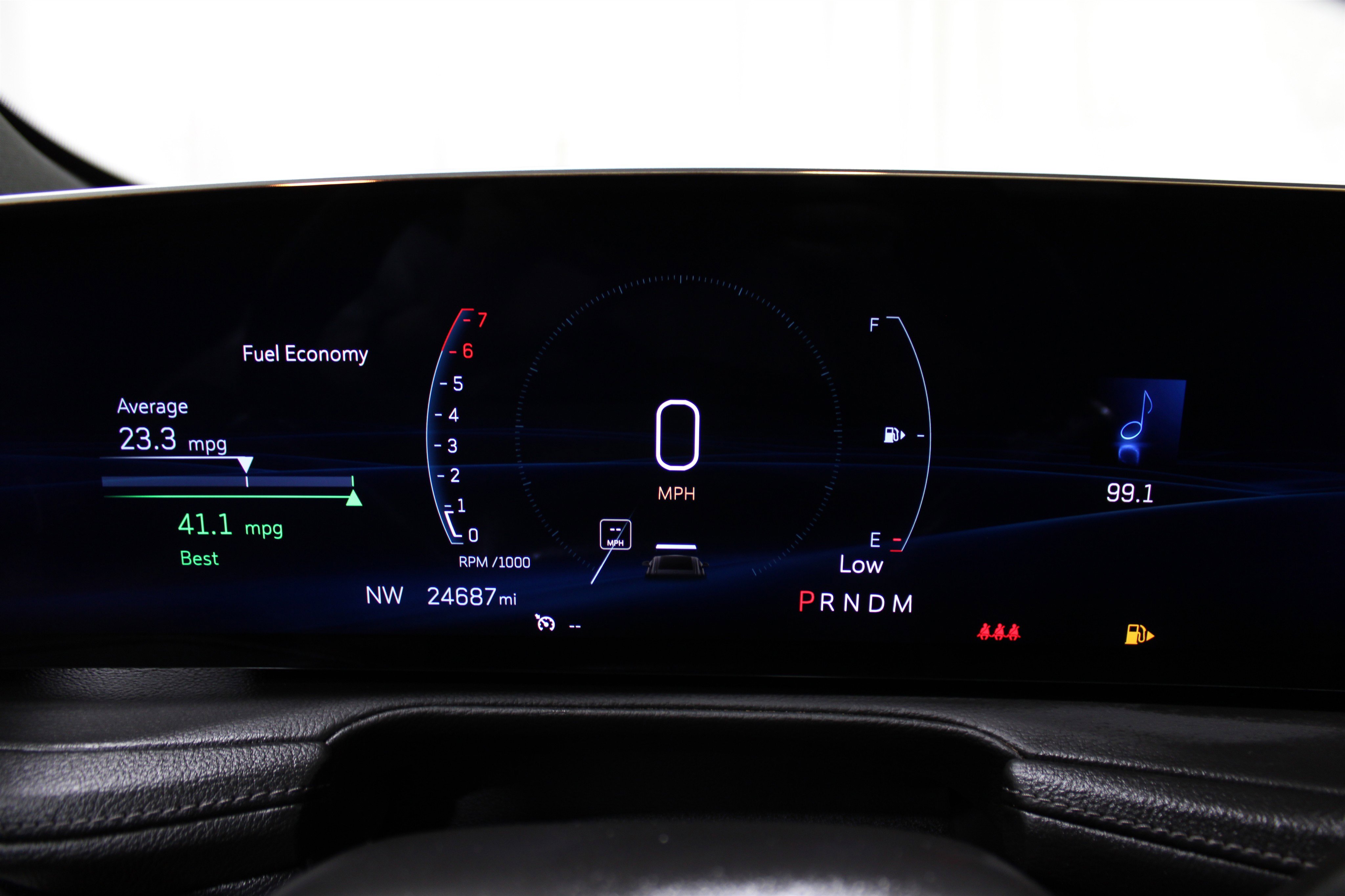 2025 Cadillac XT4 Premium Luxury photo 2