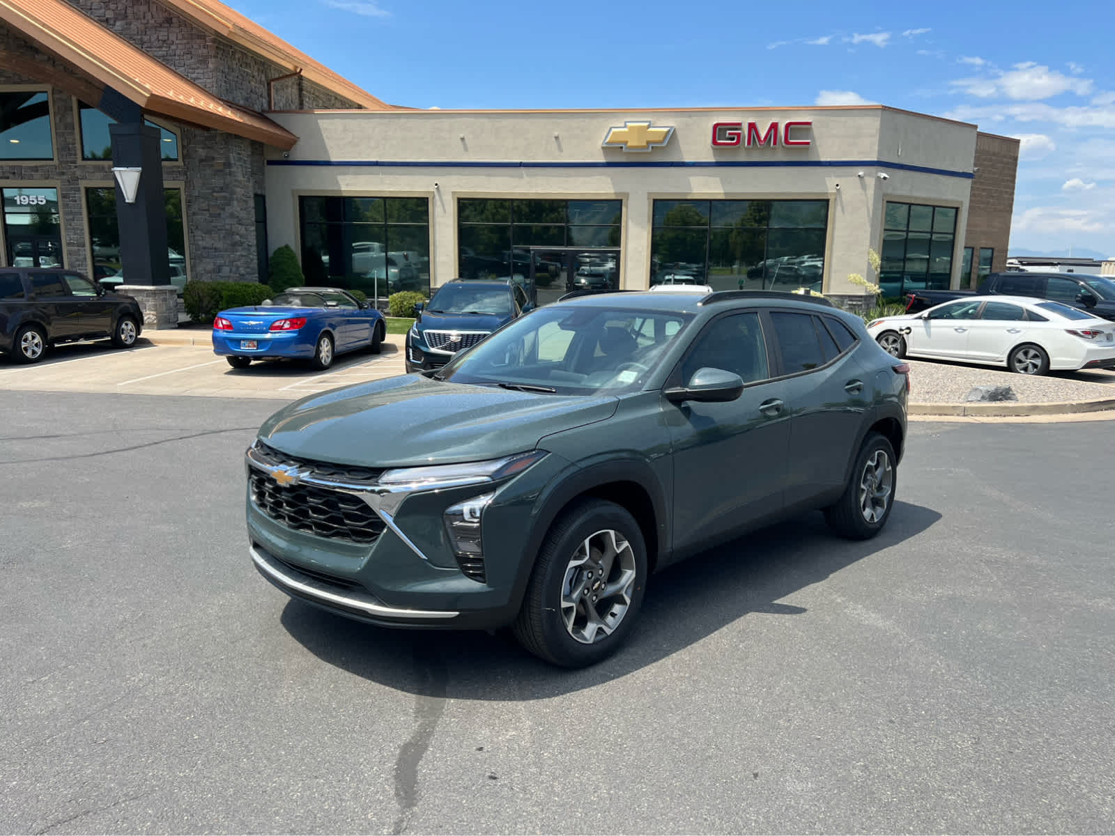 2025 Chevrolet Trax photo 8