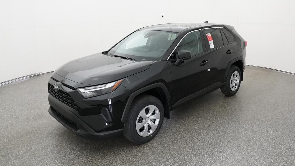 2025 Toyota RAV4 LE's photo