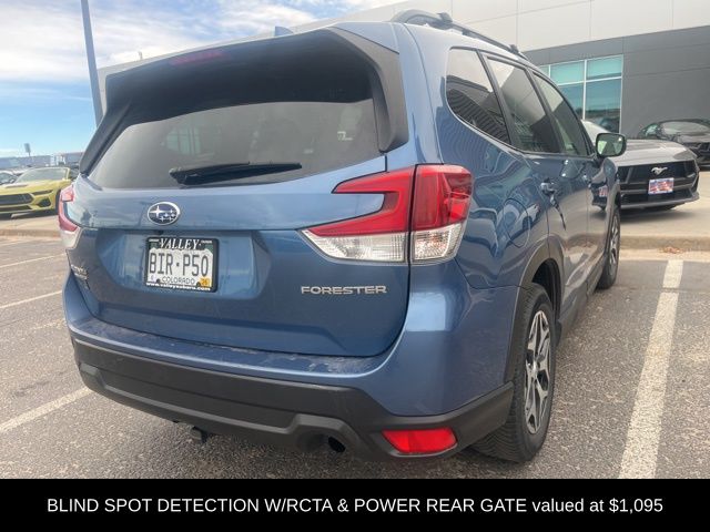 2021 Subaru Forester Premium photo 3