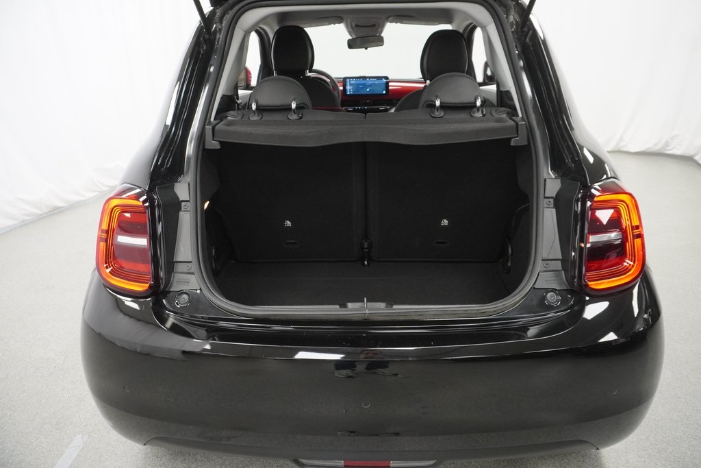 2024 Fiat 500e Red photo 28
