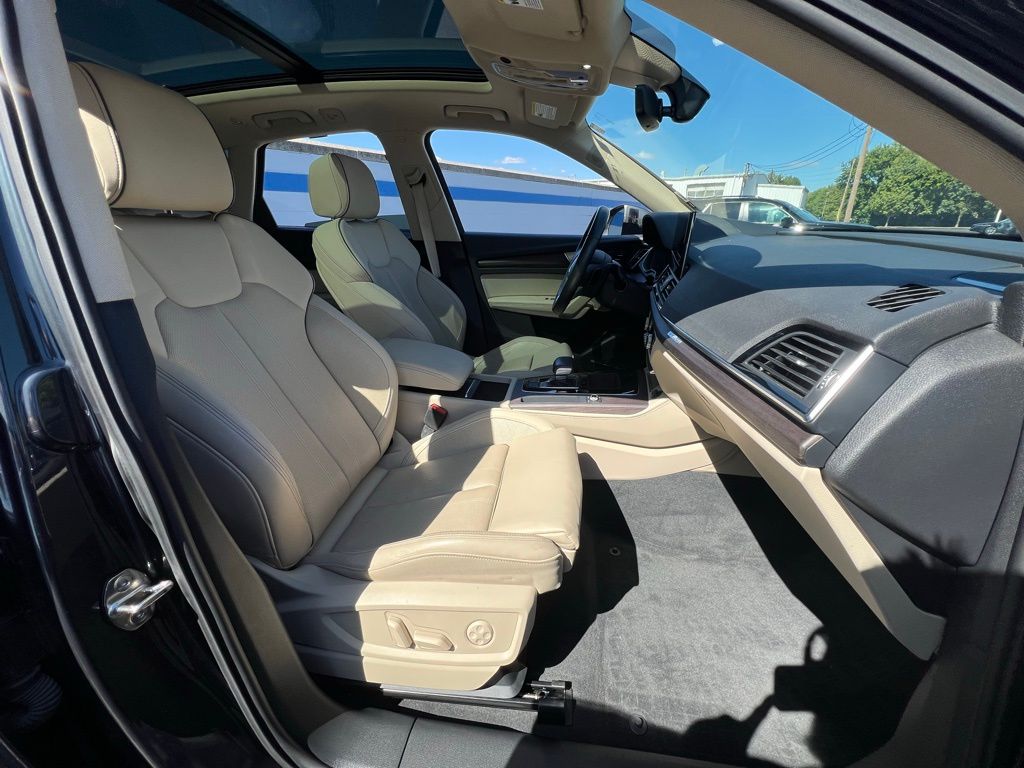 2021 Audi Q5 45 Prestige photo 23
