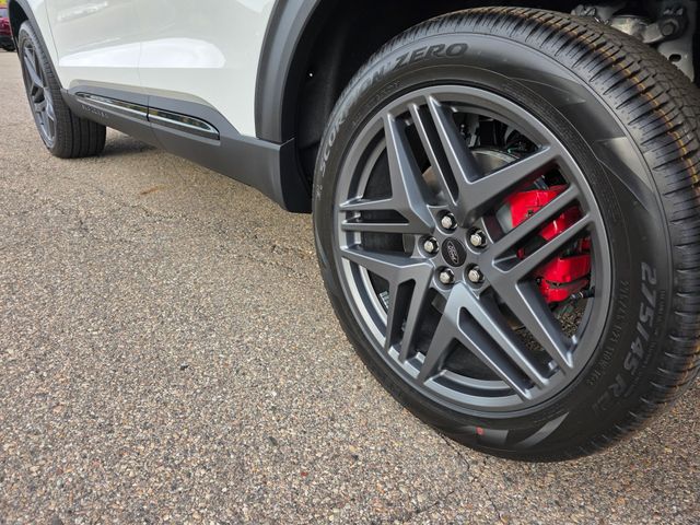 2025 Ford Explorer ST-Line photo 44